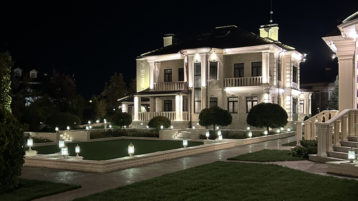 Красивый Фасад из Песчаника и Доломита (3030)