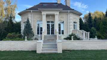 Красивый Фасад из Песчаника и Доломита (3030)