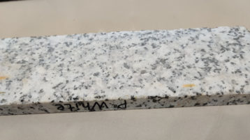 Гранит Пи Вайт (P-White) (Индия)