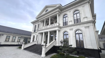 Фасад из известняка белого Классика (4699д)