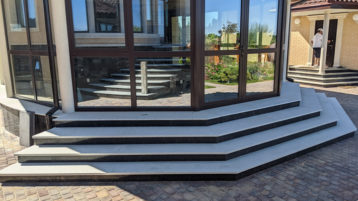 Гранитные ступени Загородный дом (1625)