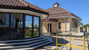 Гранитные ступени Загородный дом (1625)