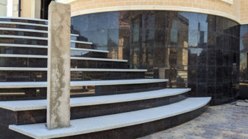 Гранитные ступени Загородный дом (1625)