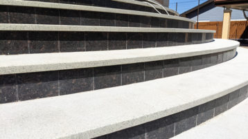 Гранитные ступени Загородный дом (1625)