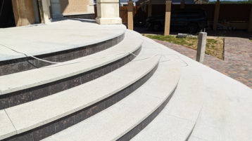 Гранитные ступени Загородный дом (1625)