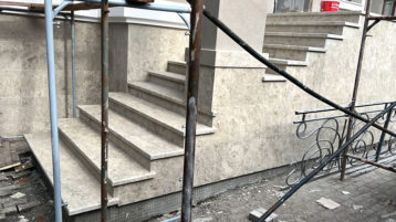 Лестницы наружние из Доломита Геналдон (3488)