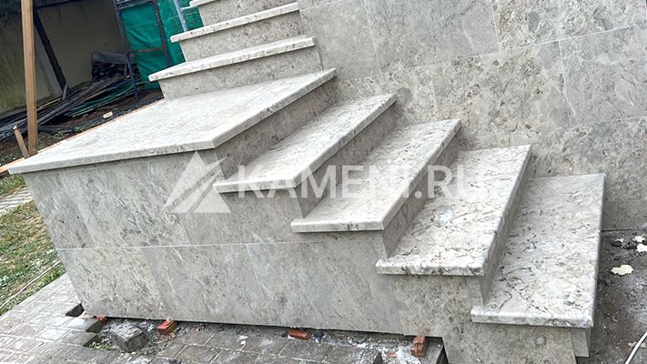 Лестницы наружние из Доломита Геналдон (3488)