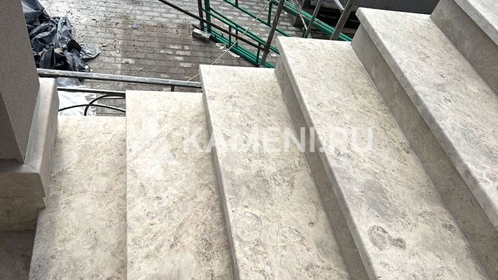 Лестницы наружние из Доломита Геналдон (3488)