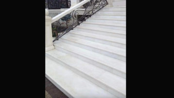 Ступени из белого доломита ДДЗ