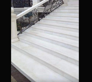 Лестница из шлифованного доломита ДДЗ