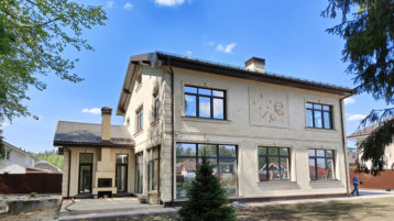 Фасад из песчаника ПДБ (2986)