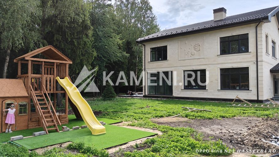 Фасад из песчаника ПДБ (2986)