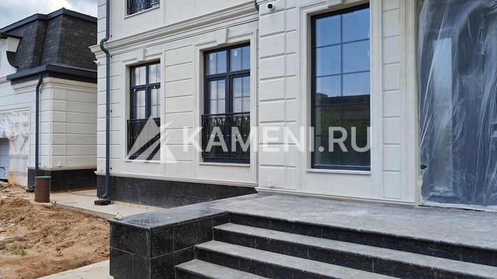 Ступени из гранита Тан Браун Грей (3538)