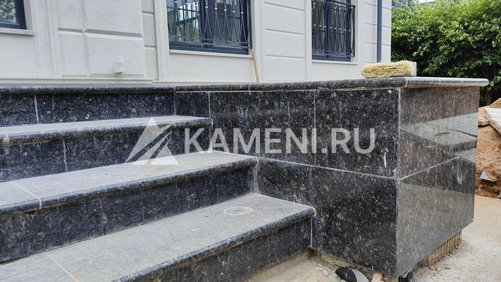 Ступени из гранита Тан Браун Грей (3538)