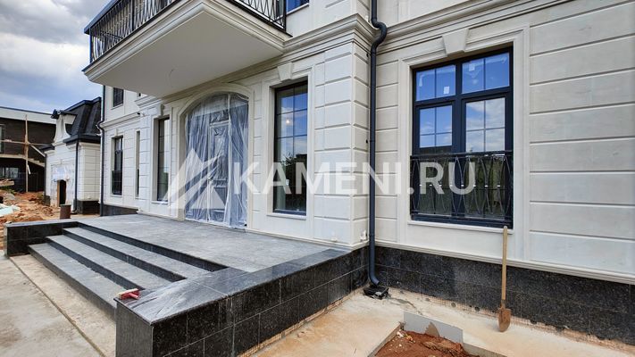 Ступени из гранита Тан Браун Грей (3538)