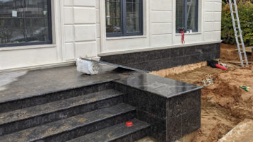 Ступени из гранита Тан Браун Грей (3538)