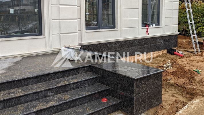 Ступени из гранита Тан Браун Грей (3538)