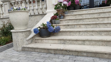 Доломит Геналдон на лестницах в загородном доме (3725)