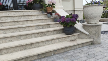 Доломит Геналдон на лестницах в загородном доме (3725)