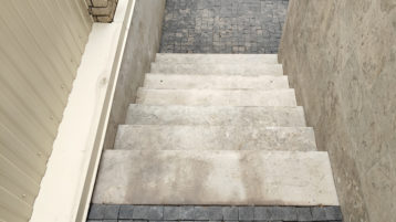 Доломит Геналдон на лестницах в загородном доме (3725)