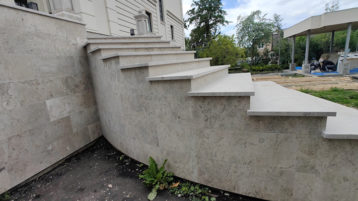 Доломит Геналдон на лестницах в загородном доме (3725)