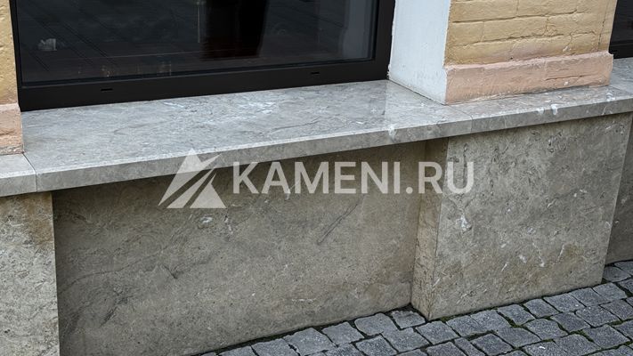 Подоконники, цоколь из доломита Геналдон (8025)