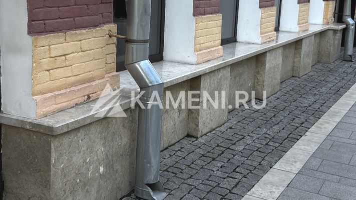 Подоконники, цоколь из доломита Геналдон (8025)