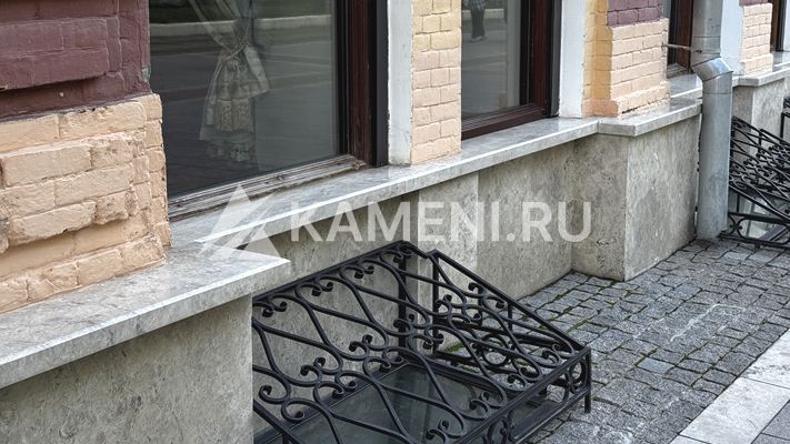 Подоконники, цоколь из доломита Геналдон (8025)