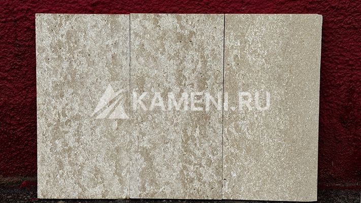 Травертин Киргизский бежевато-желтоватый (1й слой)