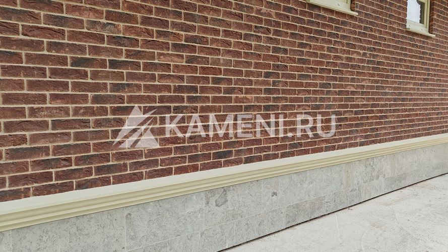 Доломит Геналдон на цоколе загор.дома (5051)
